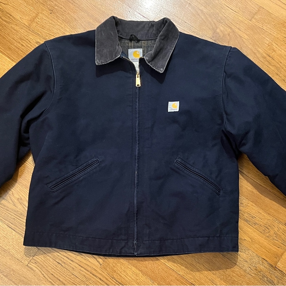 Carhartt jacket XL Navy blue. Warm!  Great used condition!! J172 DNY